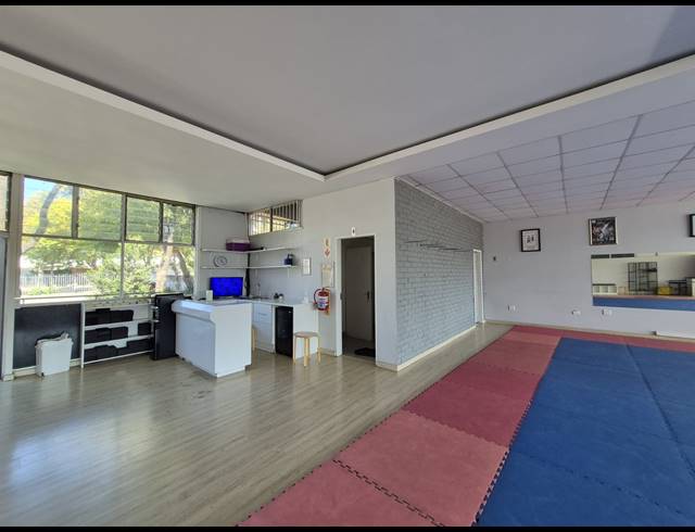 249M² OFFICE TO LET IN BIRNAM